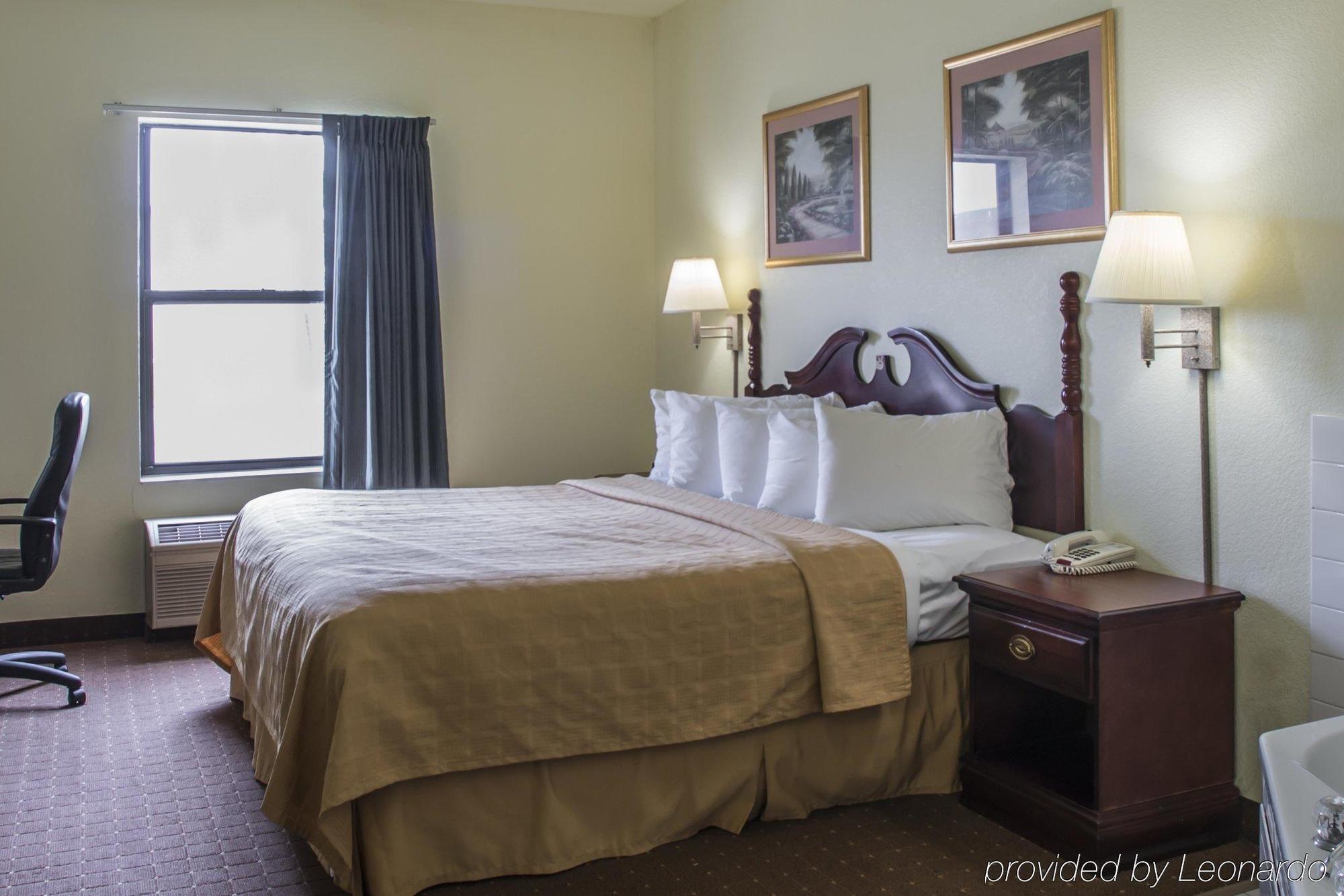 Super 8 By Wyndham Harrisburg Hotel Ngoại thất bức ảnh