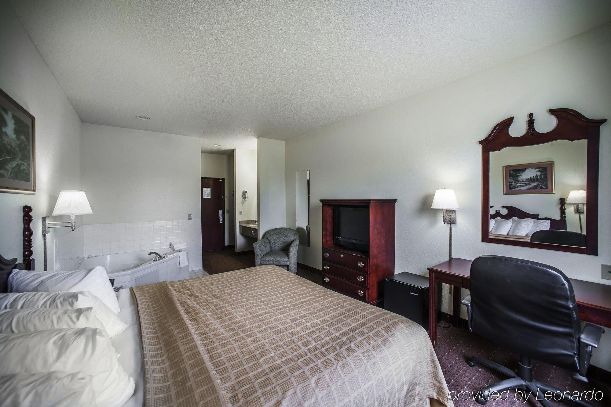 Super 8 By Wyndham Harrisburg Hotel Ngoại thất bức ảnh